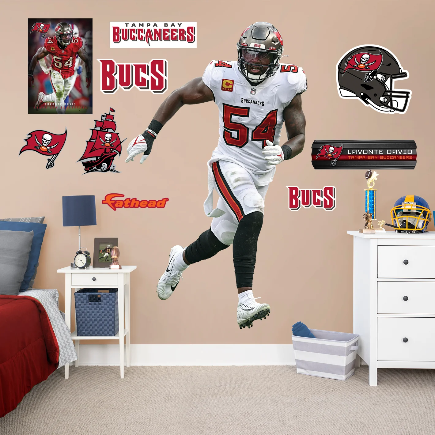 Lavonte David - RealBig Collection - Official NFL - Tampa Bay Buccaneers - Reusable Vinyl Wall Decals - Image 2