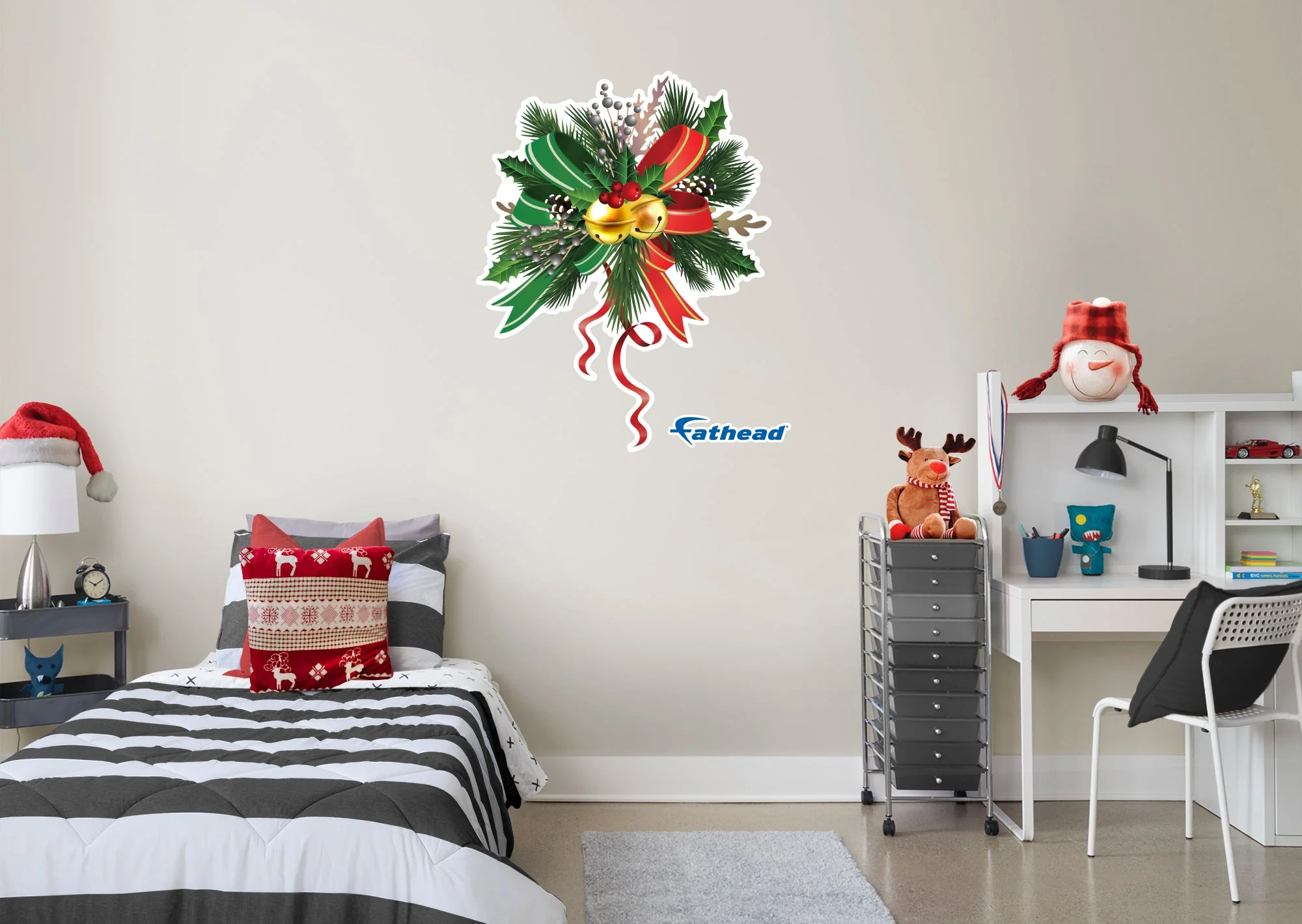 Christmas: Green and Red Icon - Removable Adhesive Decal - Image 4